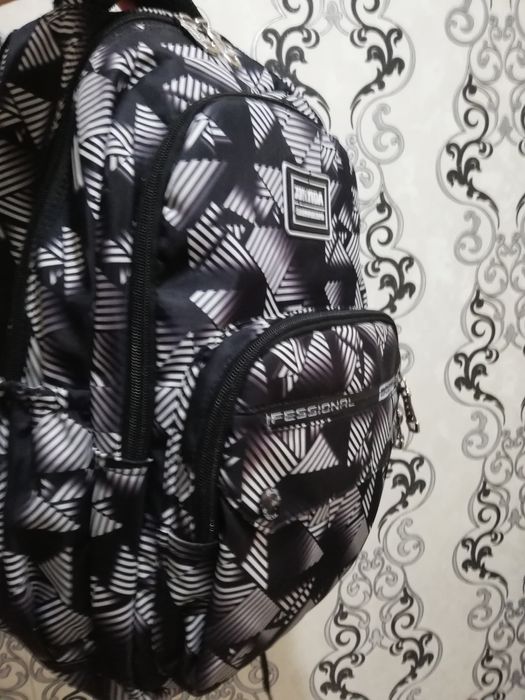 Продаётся рюкзак, в отличном состояний