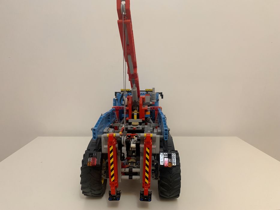 Lego 42070 Camion de remorcare 6x6 Bucuresti Sectorul 6 • OLX.ro
