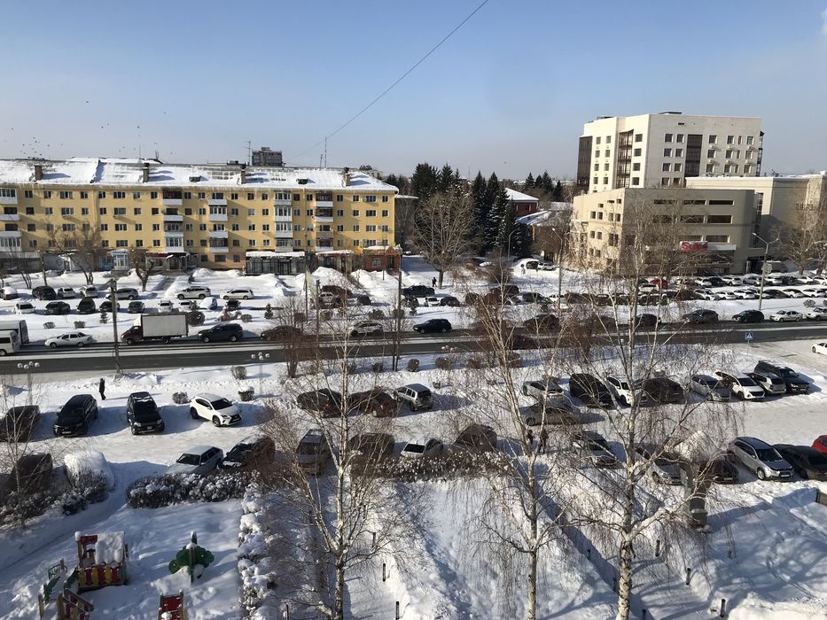 Продам 5- комнатную квартиру.