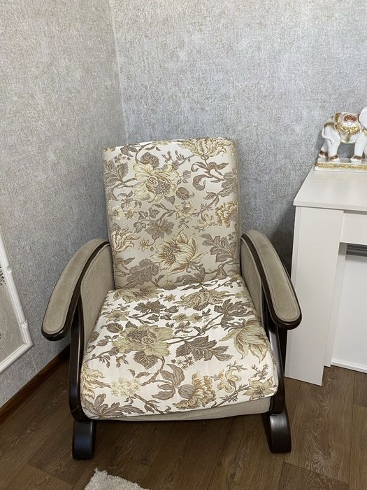 Мягкая мебель, диван