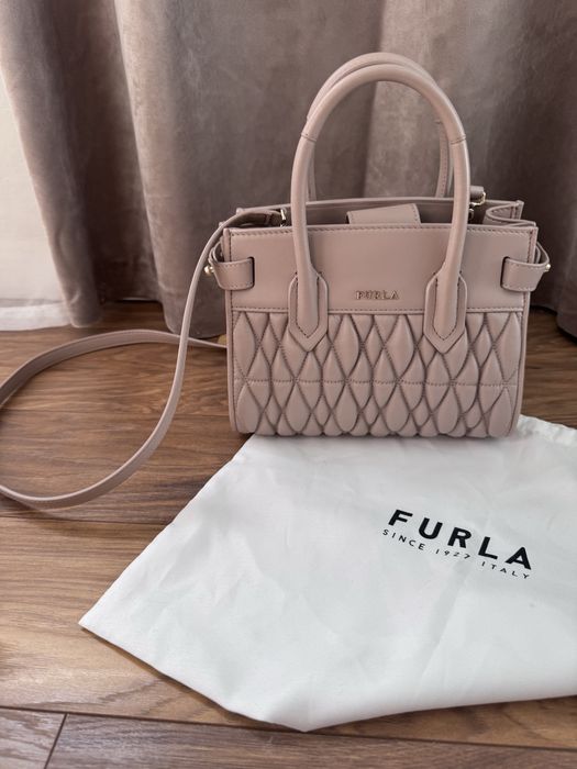 Чанта Furla естествена кожа
