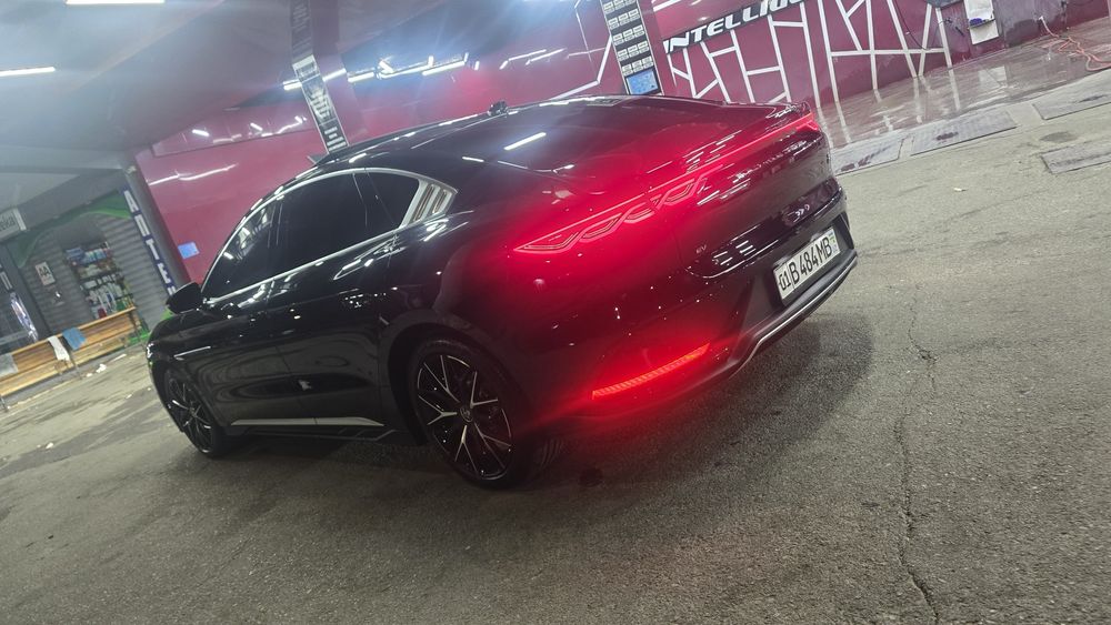 BYD han 3,9 awd dual mator