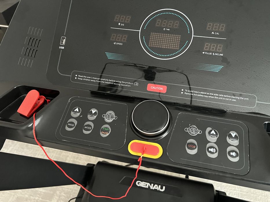Продается беговая дорожка Genau