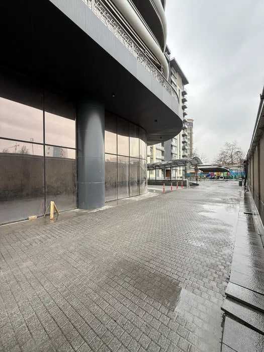 сдаётся помещение на улице бабура,  Piramit tower 154 м²