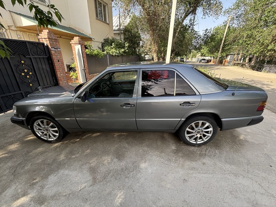 Mersedes benz w124