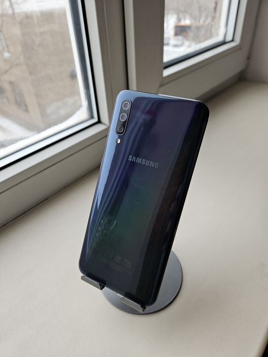 Продаю Самсунг А50