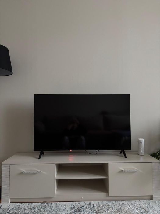 Тумба под тв. В идеальном состоянии