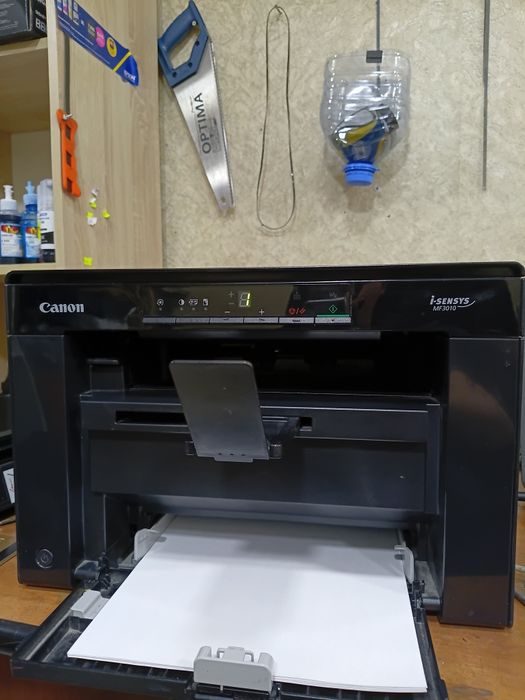 Продается мфу принтер Canon MF3010