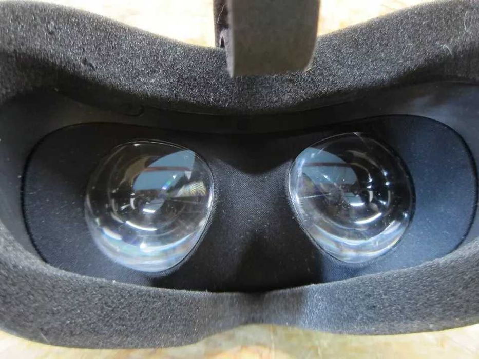 Oculus rift cv1 Set NOU   in stare perfecta  de functionare .