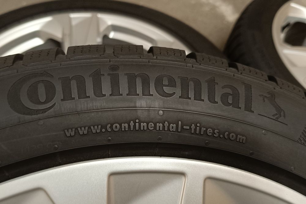 Оригинални джанти с нови зимни гуми 19 цола за Audi A7 S7 дот 2023г