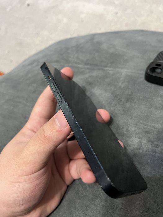 Продам Iphone 14