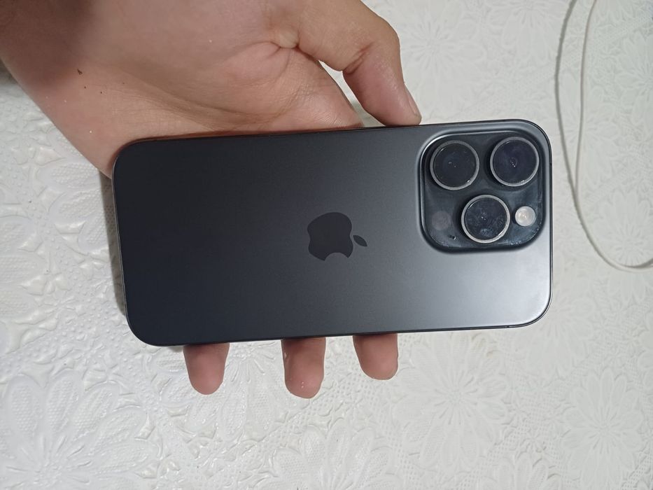Продам IPhone 15pro 256