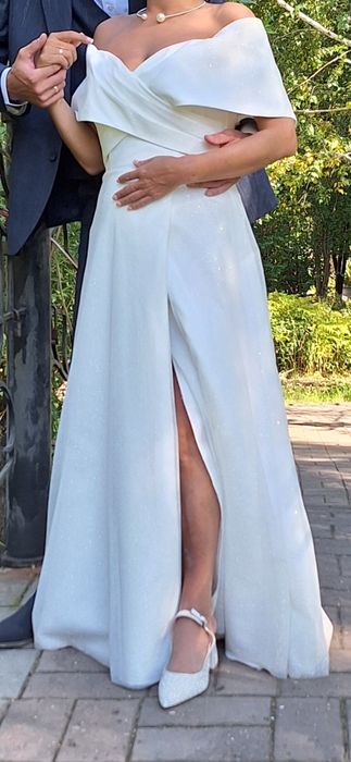 Продаётся свадебное платье