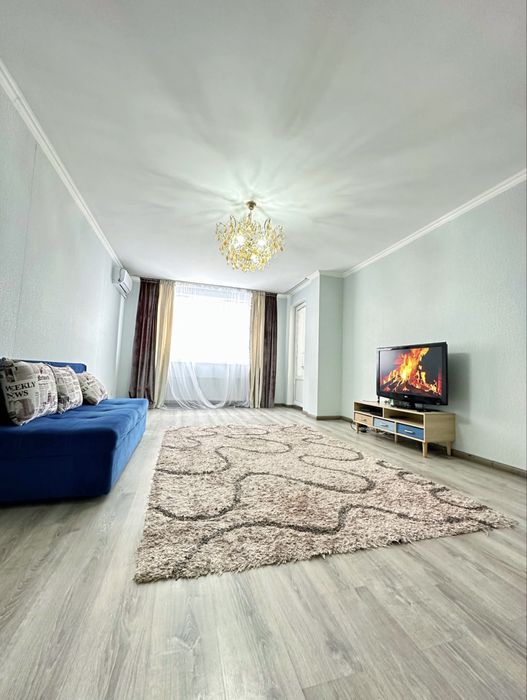 Универсам сдается