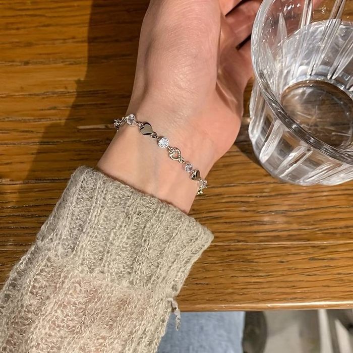 Дамска Гривна на сърца