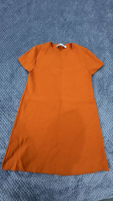 Zara оранжева рокля фино плетиво