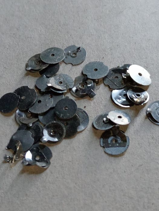 Имеем спрос на радиодетали советского производства.