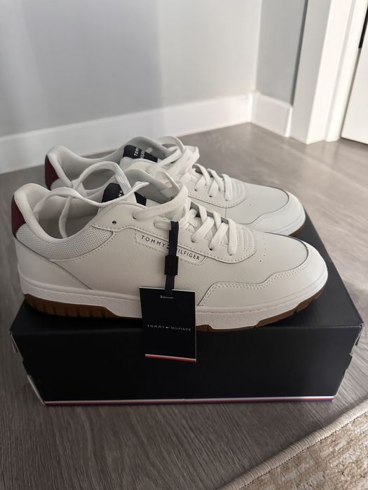 Томми хилфигер / Tommy Hilfiger