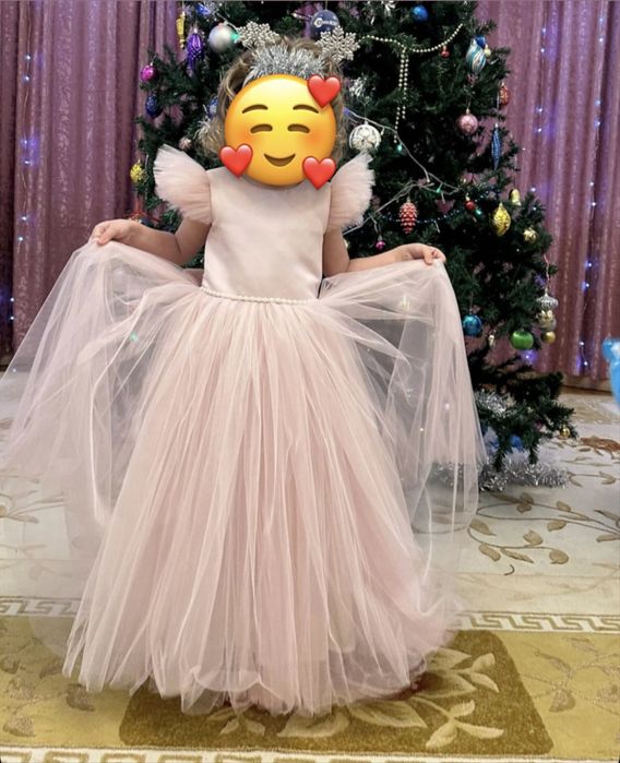 Праздничное платье.