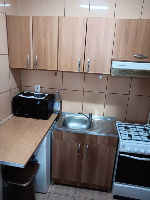 Garsonieră de închiriat, Târgu Mureș, str. 22 decembrie, în apropiere de UMF