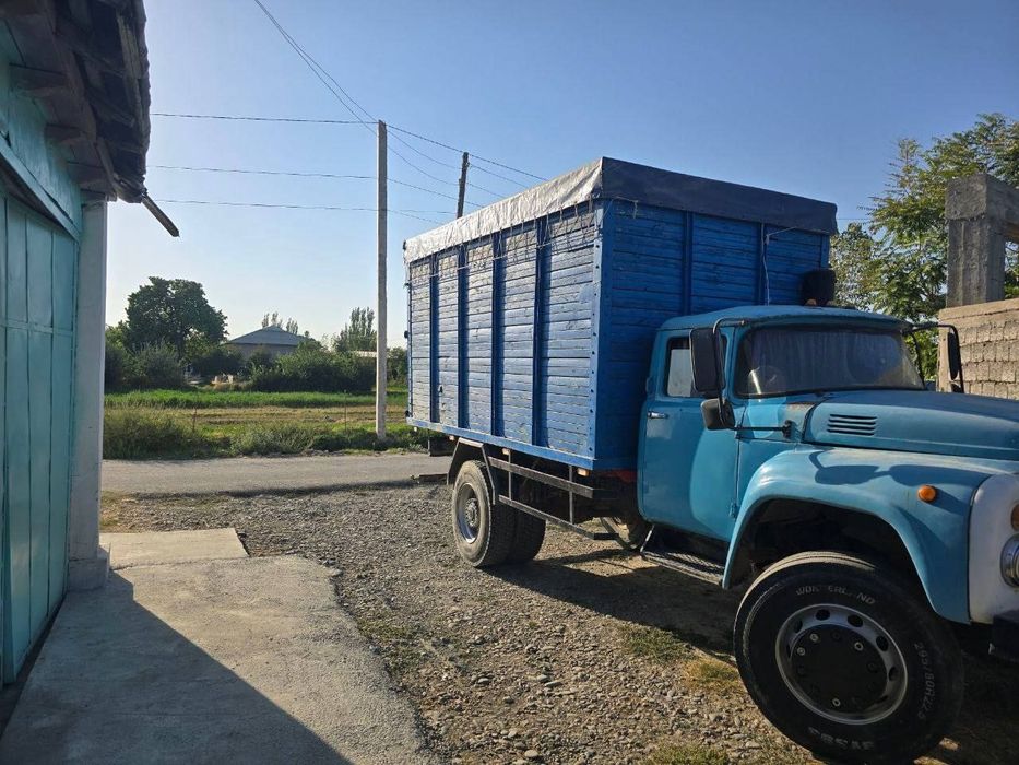 Zil mashina sotiladi