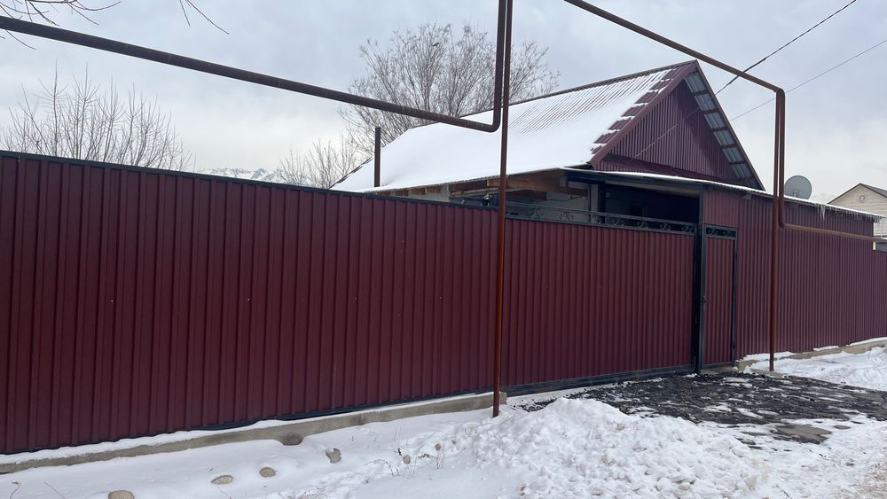 Продаётся новый трёхкомнатный дом.