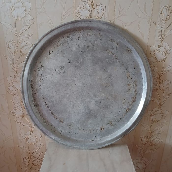 Кастрюли, подносы