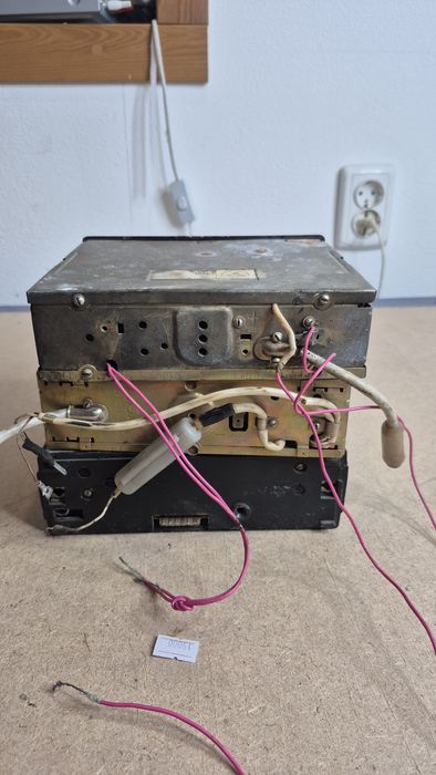 Радио, магнитолы СССР в авто.