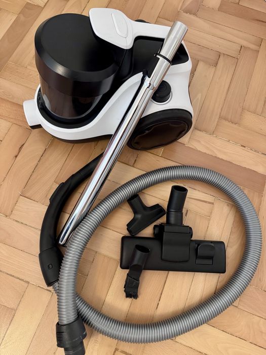 Aspirator fara sac Electrolux