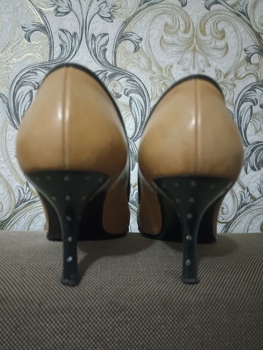 Прдам кожаные туфли