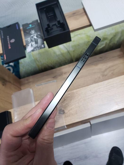 Nubia Red Magic 9 Pro  16ГБ/512ГБ