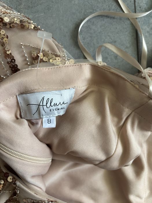 Allure рокля с пайети в цвят Nude S размер