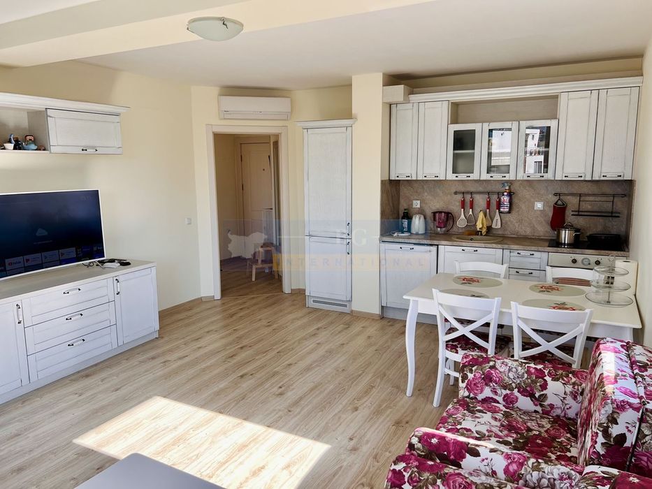 Дава се под наем Двустаен апартамент в Черноморец - 75 кв.м за 1595.79 € - Снимка #4