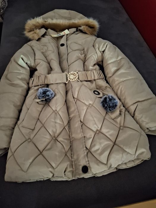 Geacă lungă pentru fete