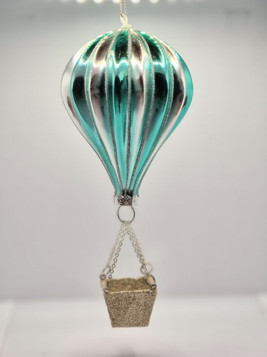 Новые, елочные игрушки