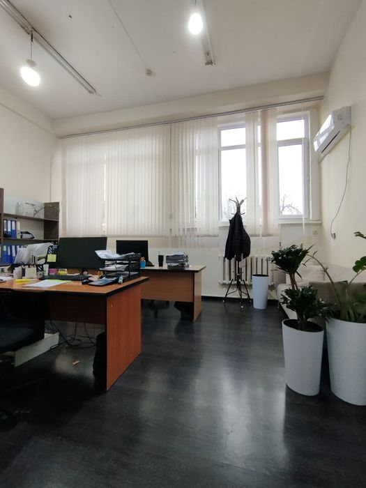 Продажа помещения в отдельно стоящем здании в Массив Хумоюн!
