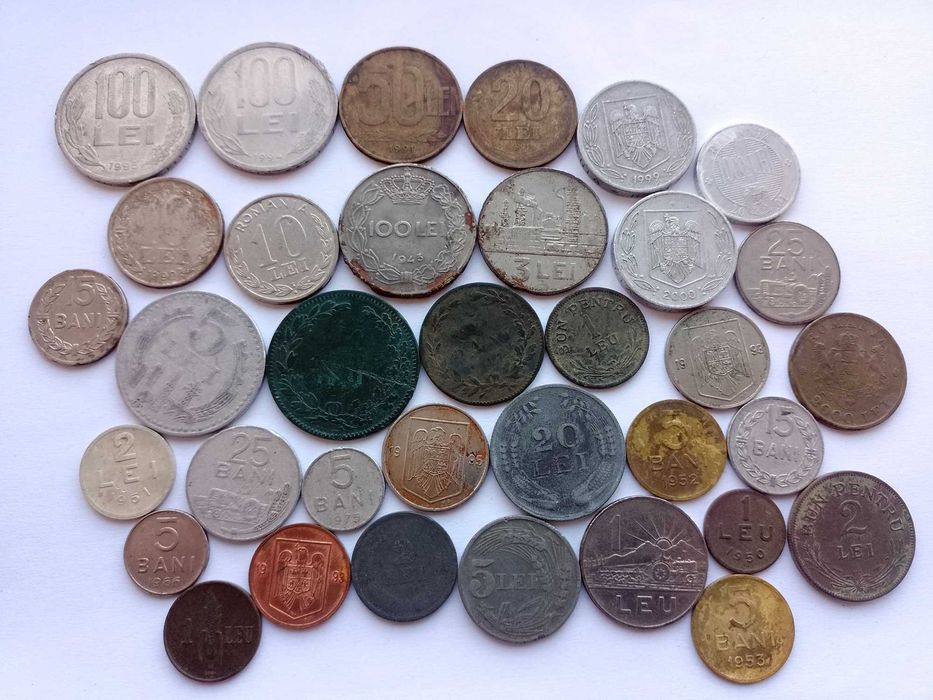Lot 35 monede romanesti diferite - Romania