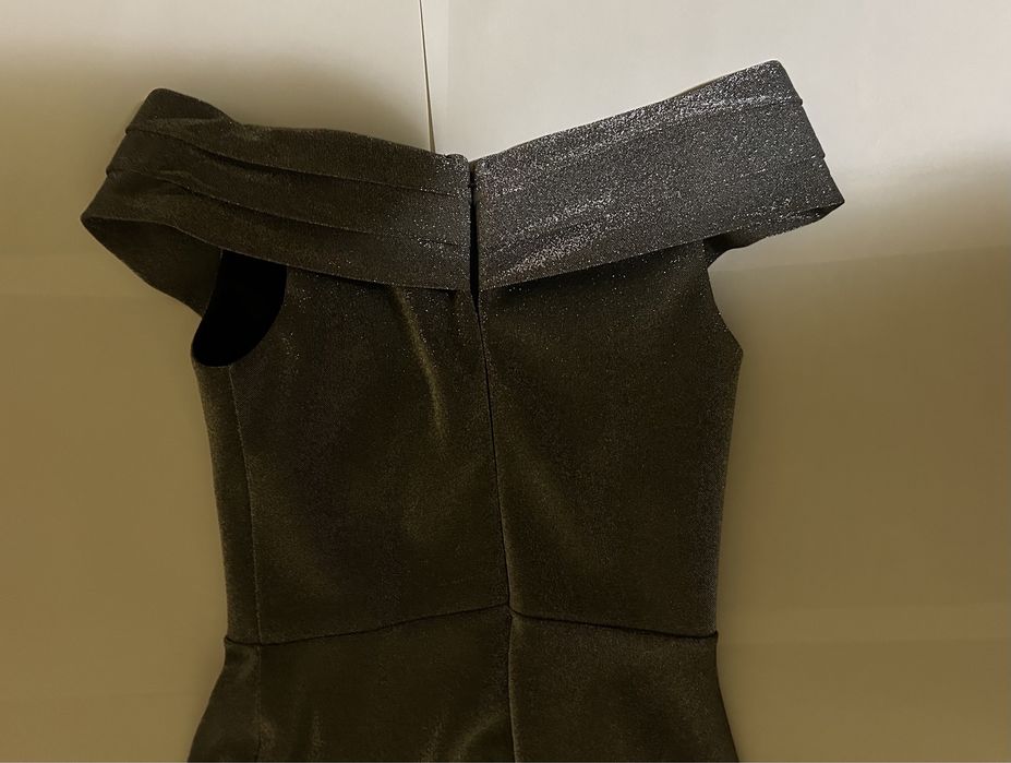 Rochie argintie pentru petreceri