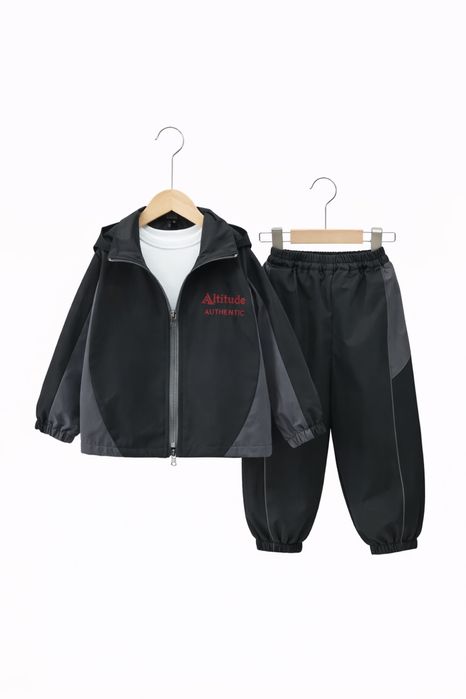 Продам костюмы детские