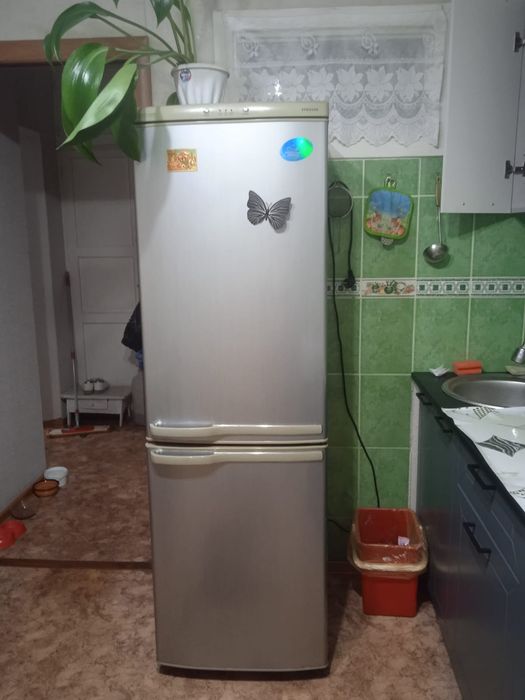 Продам холодильник Samsung
