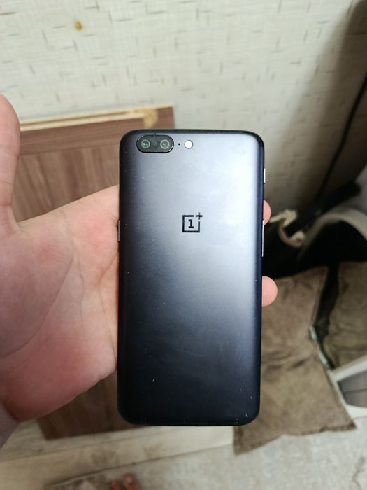 Oneplus 5 6/64  хорошее состояние