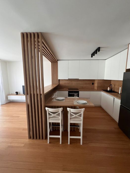 Apartament 2 camere bloc nou,parcare str Decebal