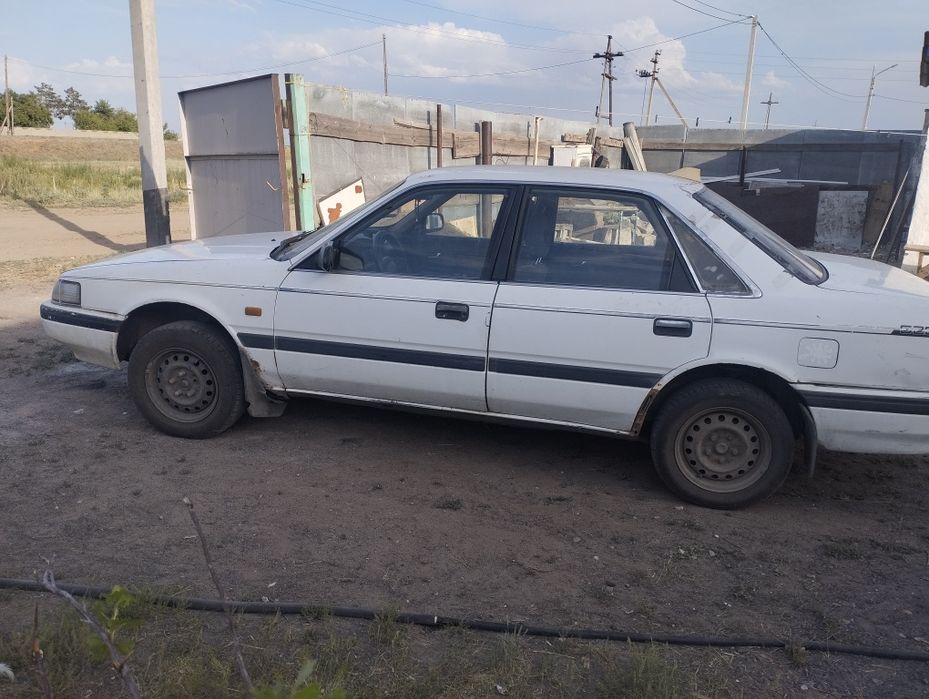 Продам машину Мазда