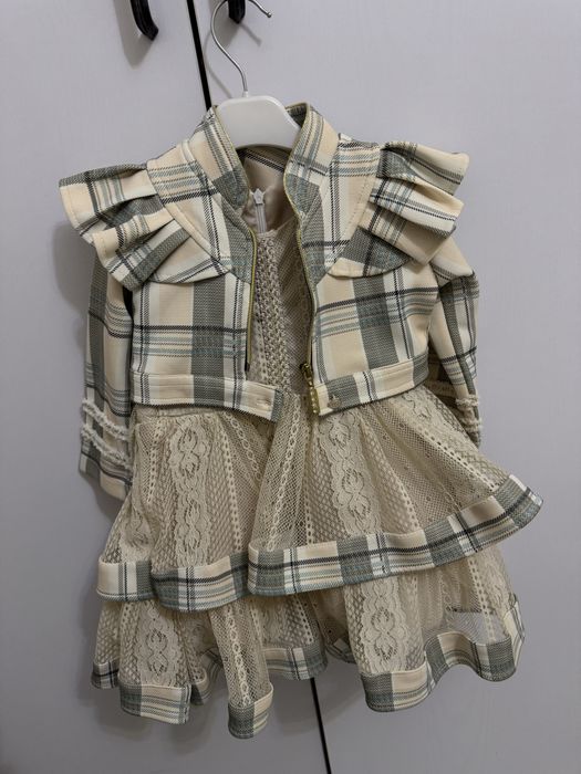 Продаю детское вечернее платье с жакетом