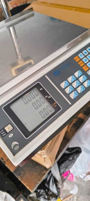 Електронна везна, търговска