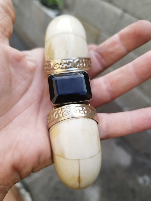 Продавам две старинни гривни