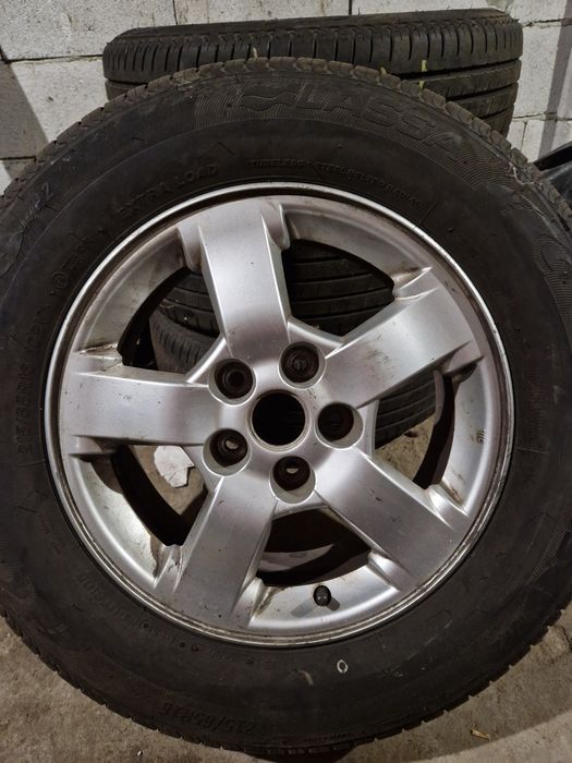 Гуми и Джанти за Nissan