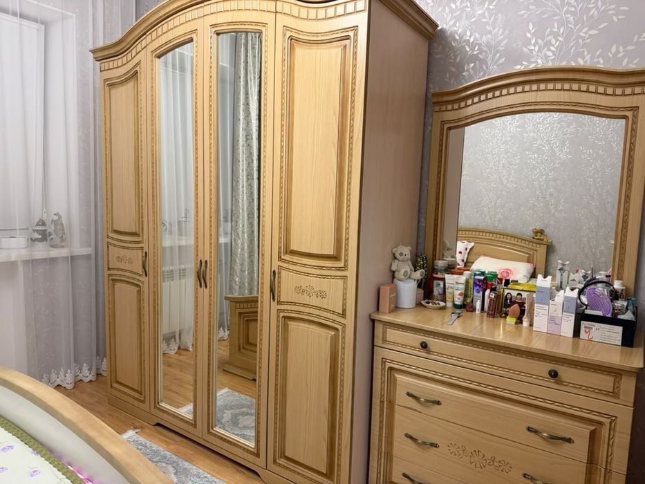 Спальный гарнитур
