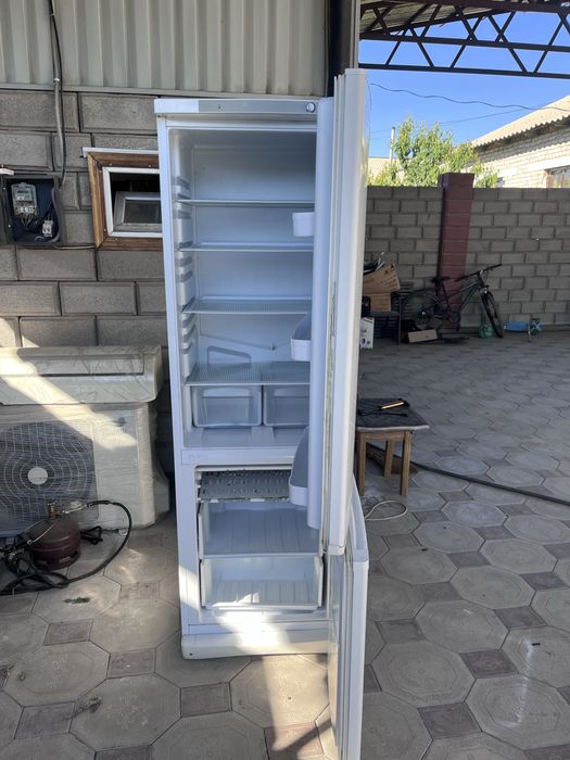 Холодильник indesit