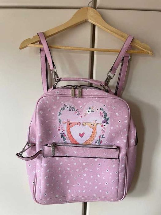 Дамска раница Parfois за лаптоп в красив принт